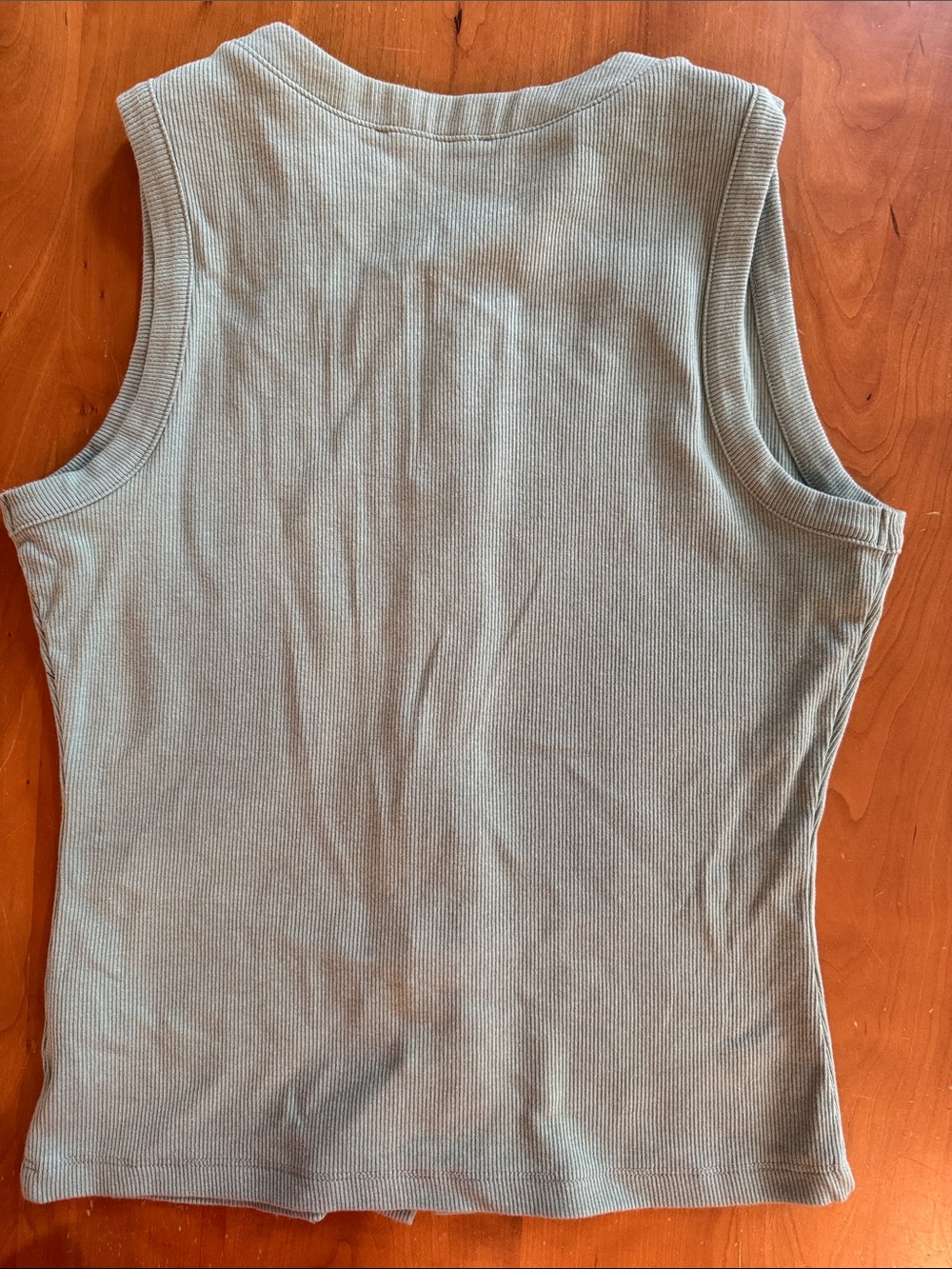 Double Zero Button Tank - Picture 4 of 4